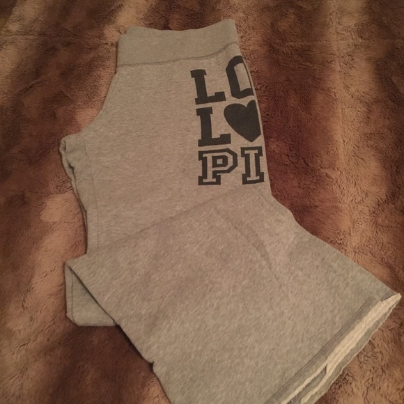 Pink Sweats - Picture 2 of 2